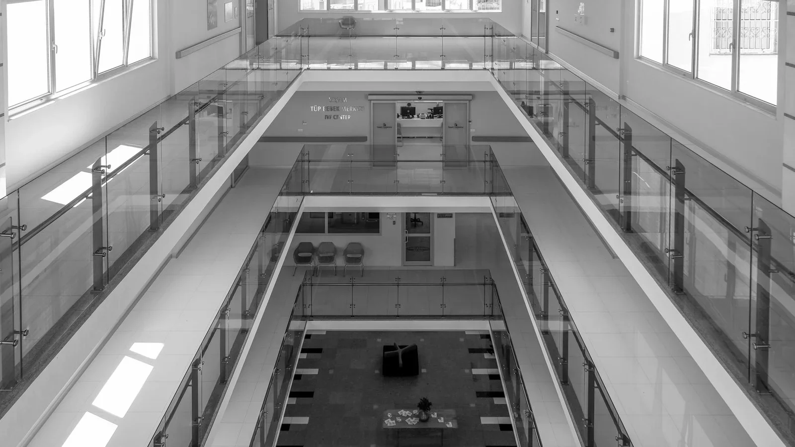 Spacious modern office interior featuring sleek glass balust | Thiết kế nội thất 24