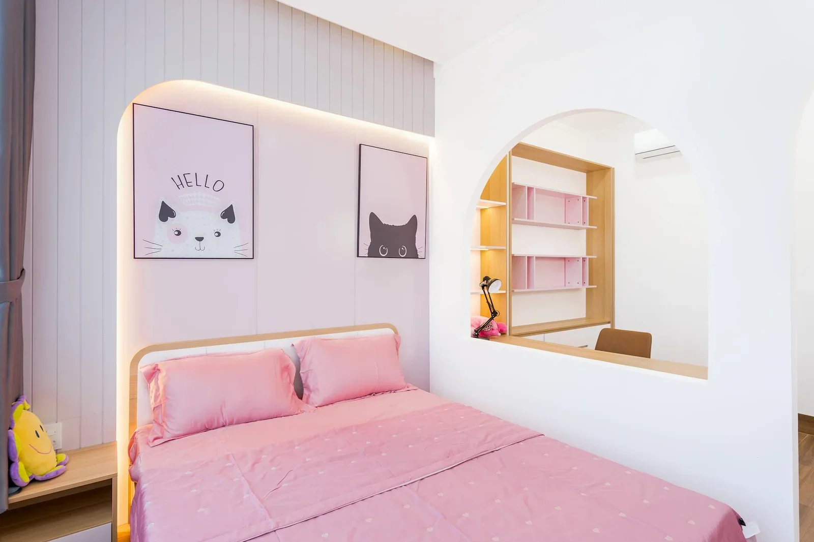 A cozy pink-themed bedroom with stylish decor, perfect for a | Thiết kế nội thất 24
