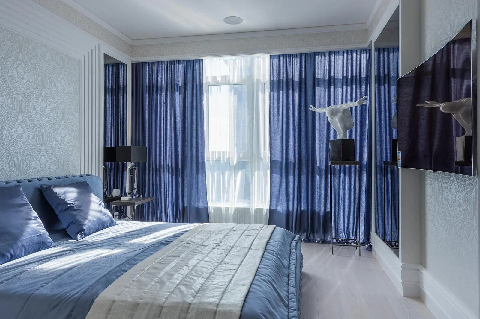 Pearl and blue interior of modern bedroom with comfortable b | Thiết kế nội thất 24