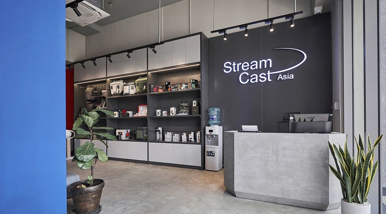 Stream Cast Asia office with minimalist interior design