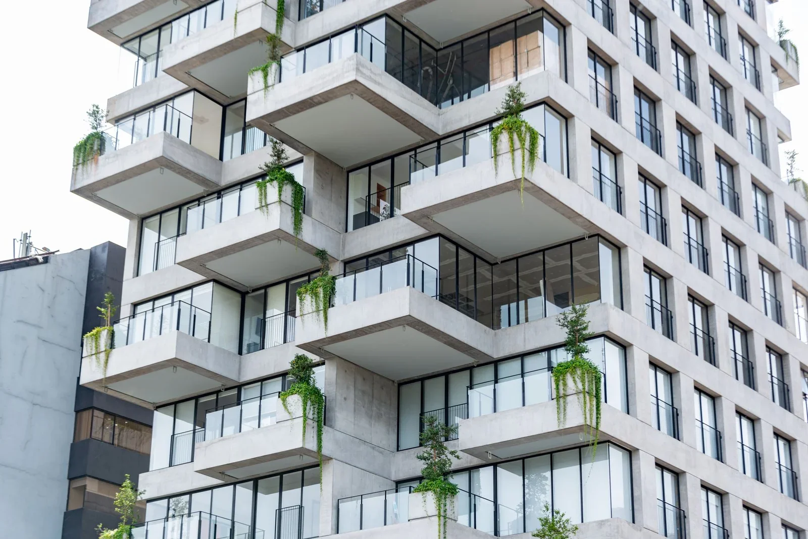 Contemporary residential building featuring geometric design | Thiết kế nội thất 24
