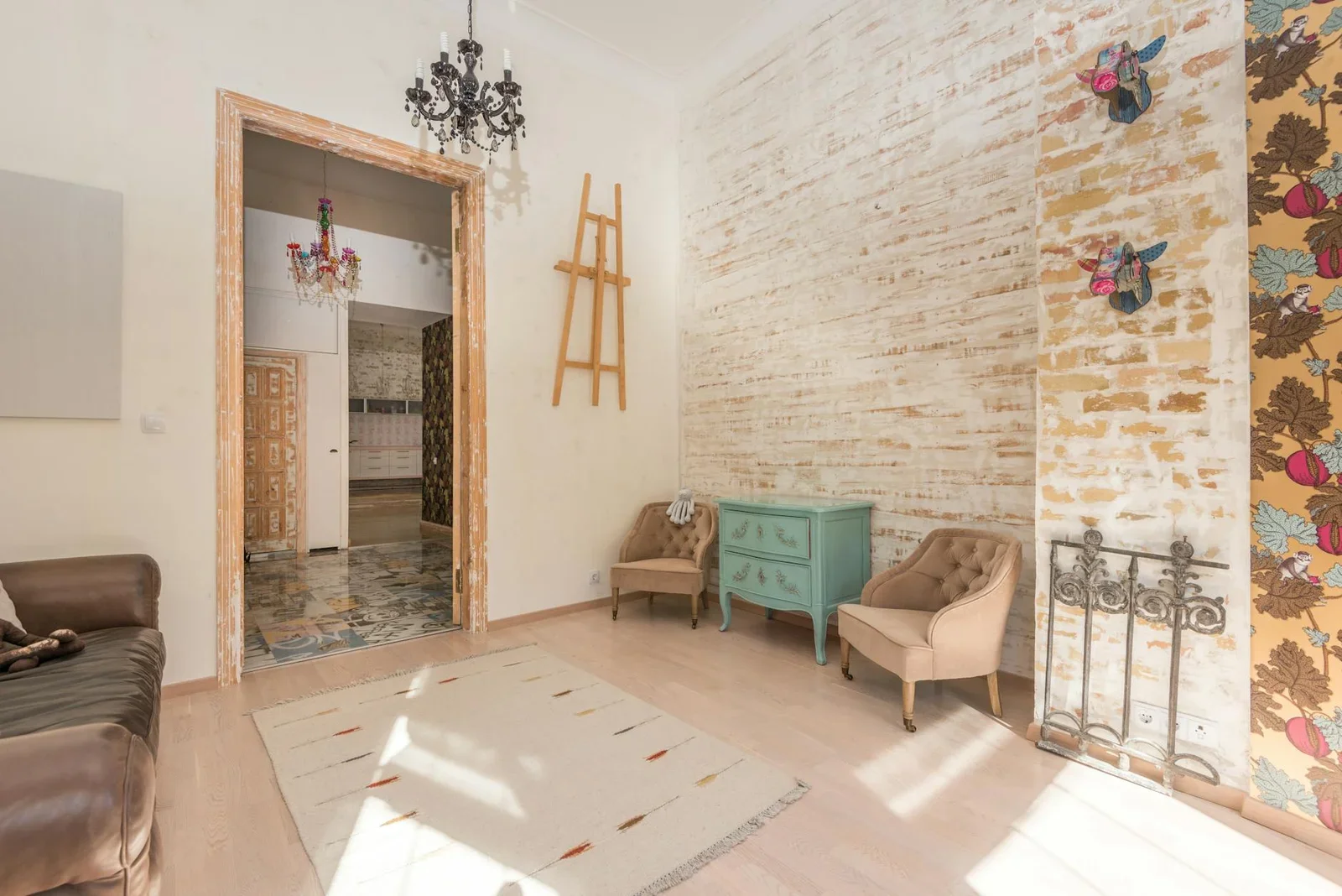 Bright vintage-style living room featuring retro decor, bric | Thiết kế nội thất 24