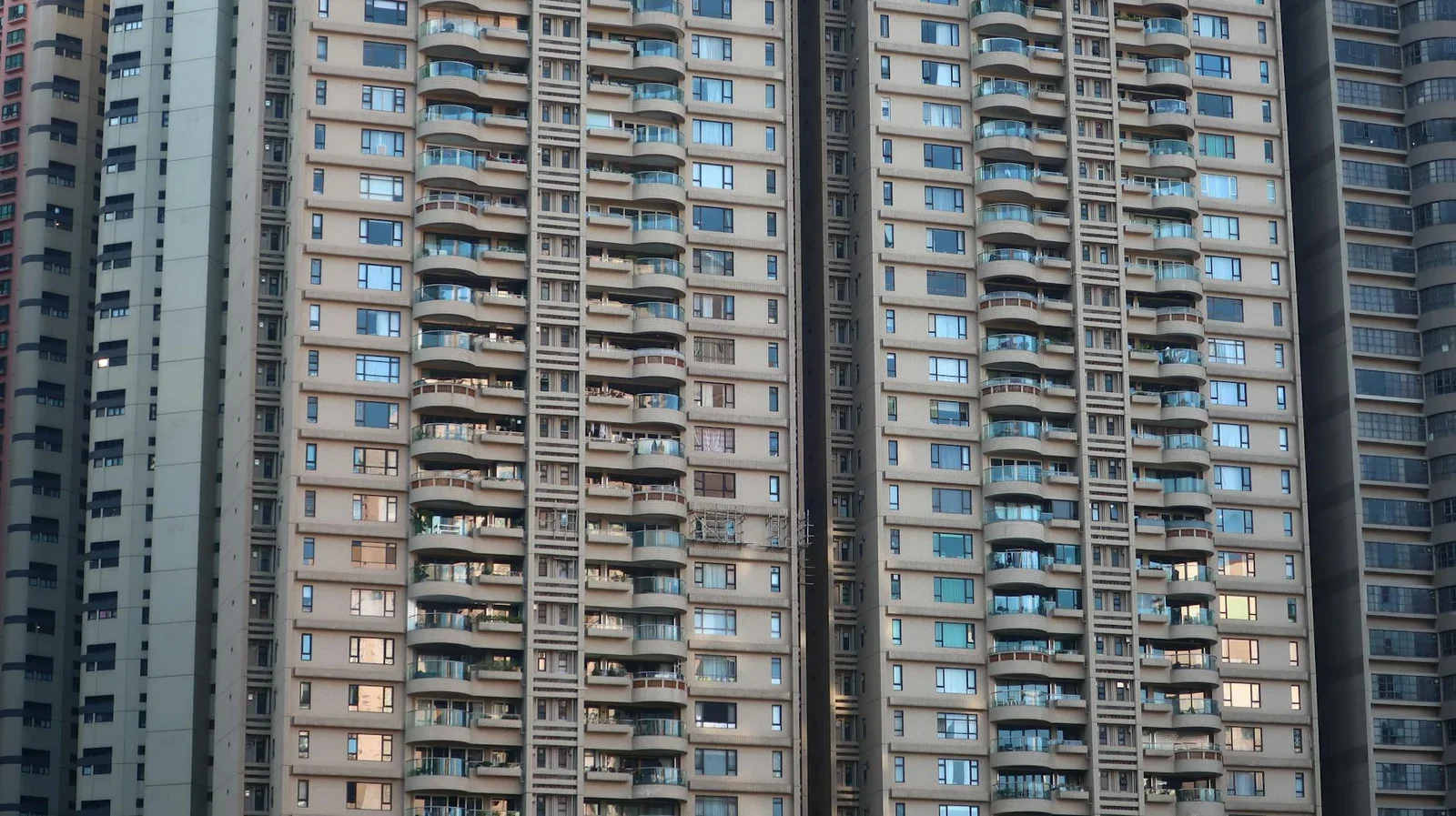 Close-up of modern high-rise residential buildings in an urb | Thiết kế nội thất 24