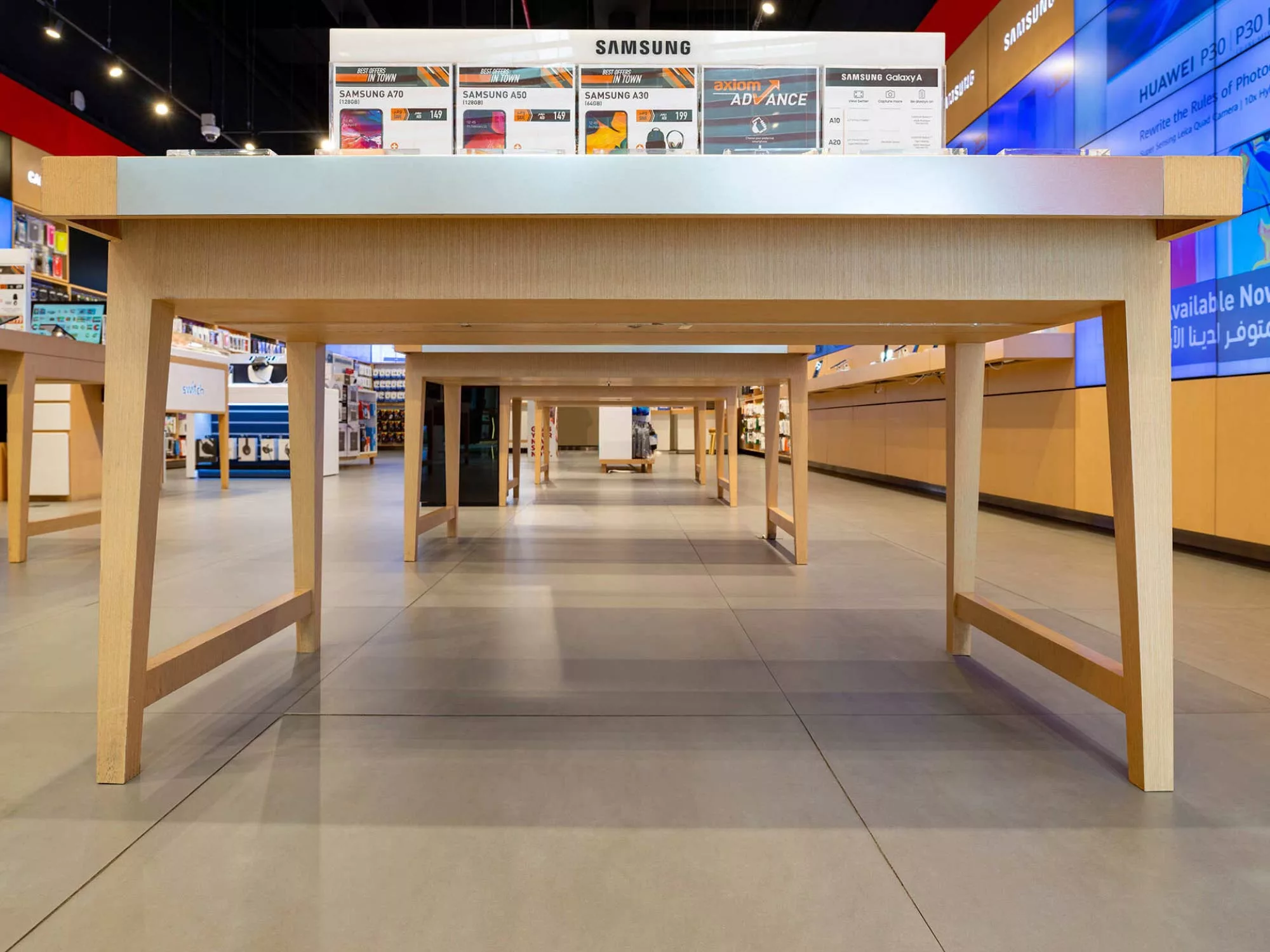 Không Gian Tương Lai - Showroom Axiom Telecom