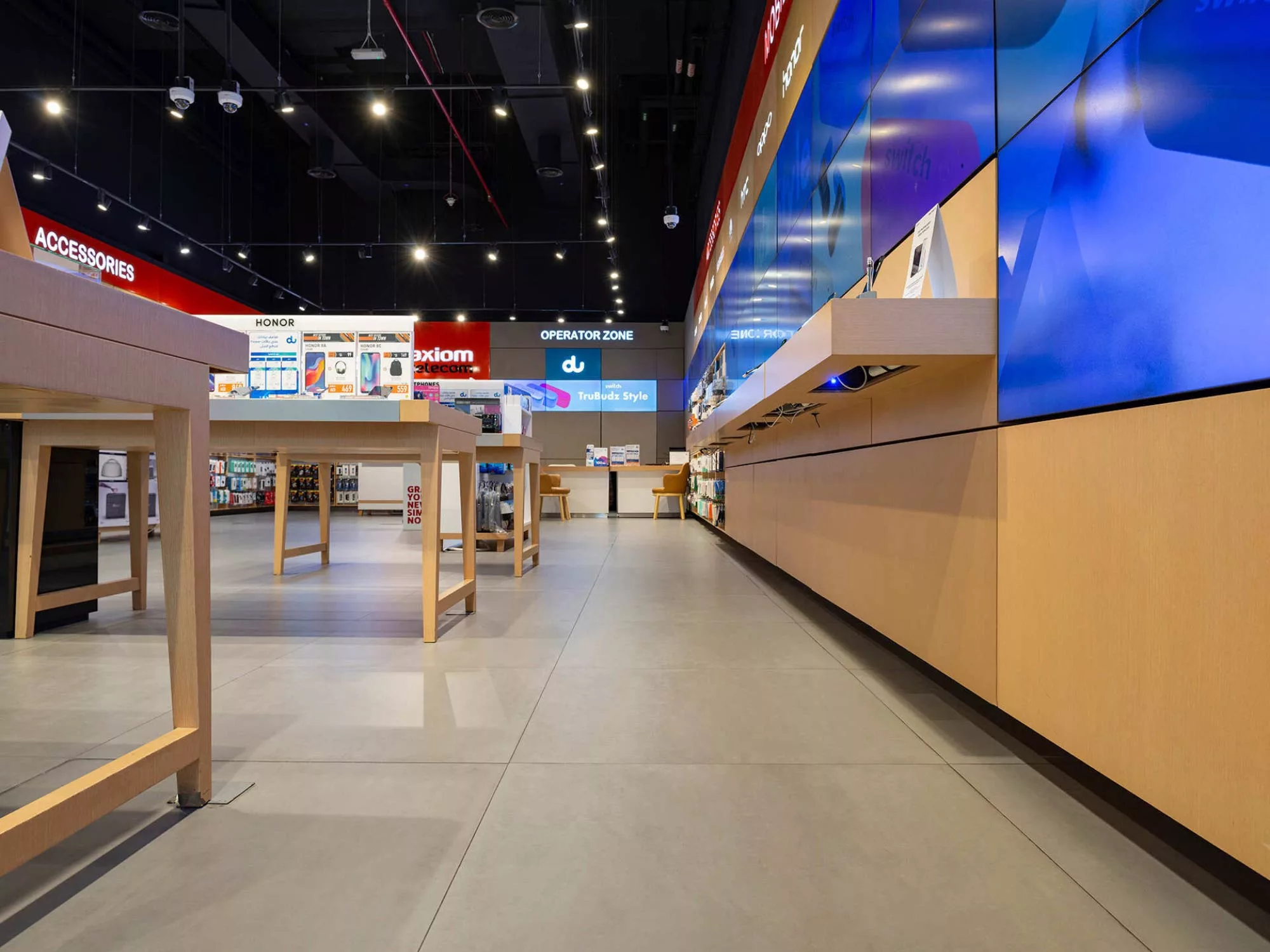 Không Gian Tương Lai - Showroom Axiom Telecom