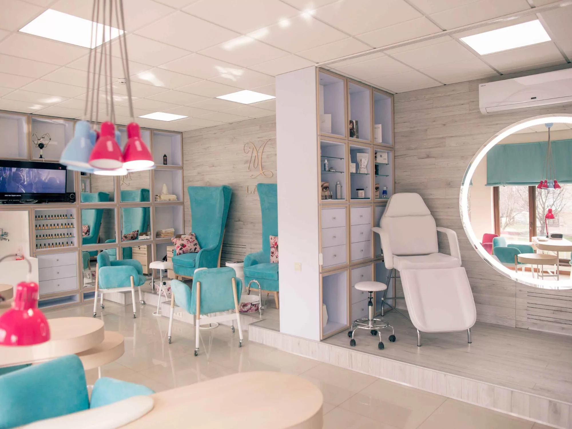 Luna Beauty Studio - Không Gian Làm Đẹp Đẳng Cấp