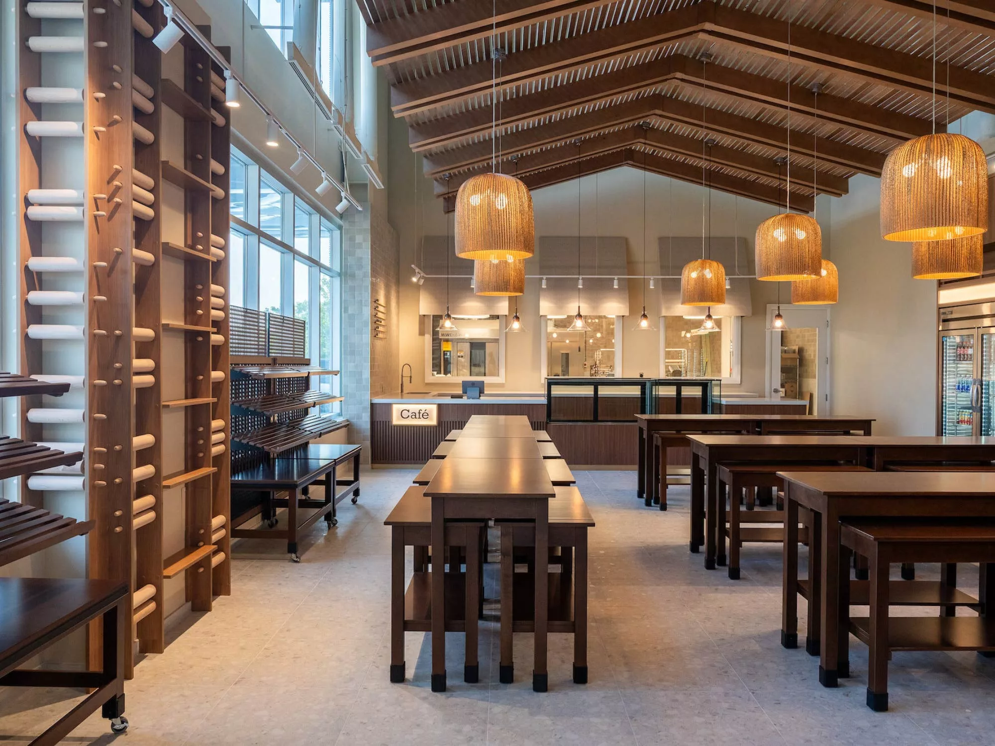 Không Gian Tinh Tế - Cafe Trầm Hương
