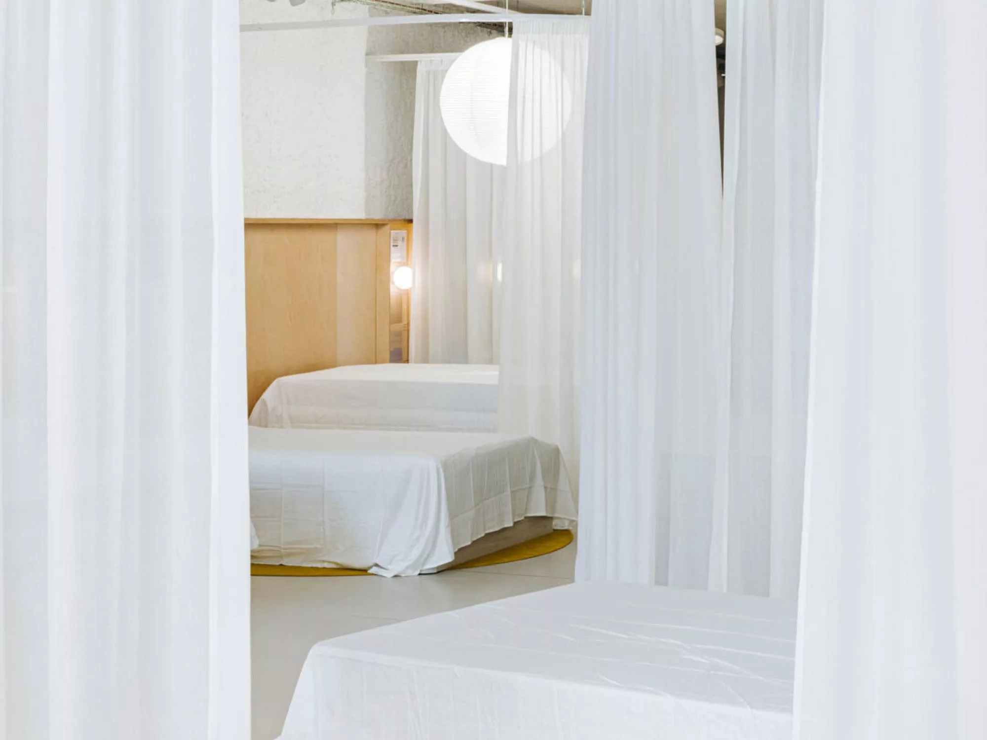Không Gian Mua Sắm Hiện Đại - Cửa Hàng Chăn Ga Gối Nệm LUXEHOME