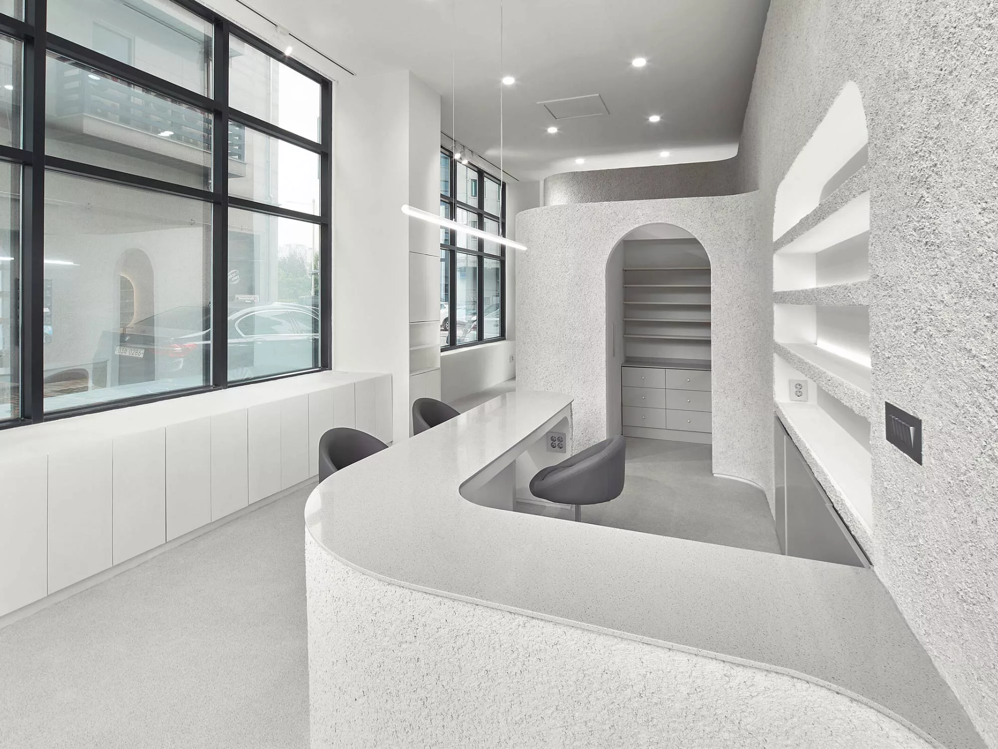 Không Gian Tinh Tế - Nail Studio LUXE