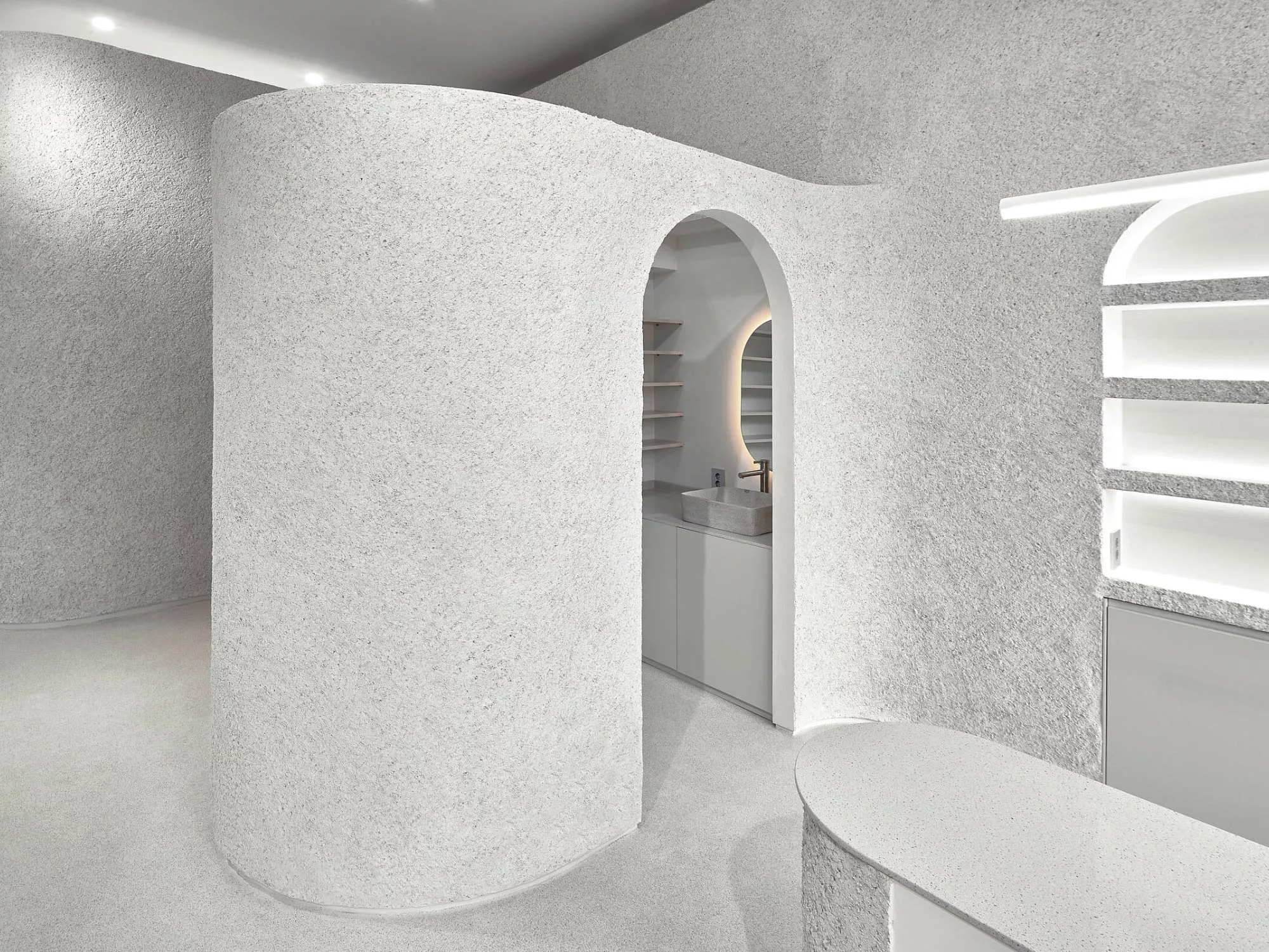 Không Gian Tinh Tế - Nail Studio LUXE