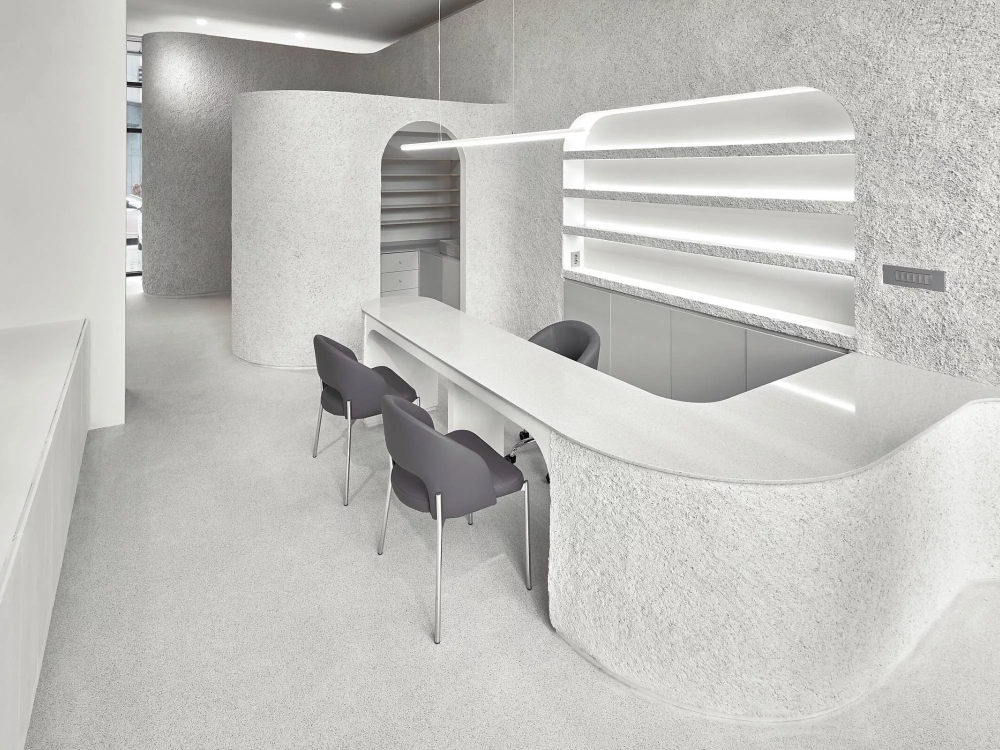 Không Gian Tinh Tế - Nail Studio LUXE