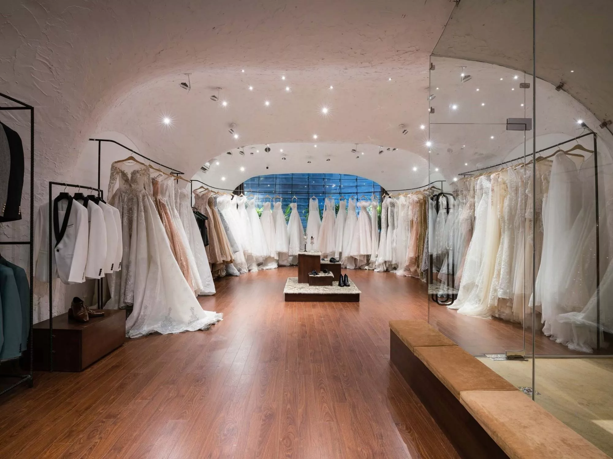 Luna Bridal Studio - Không Gian Cưới Đẳng Cấp