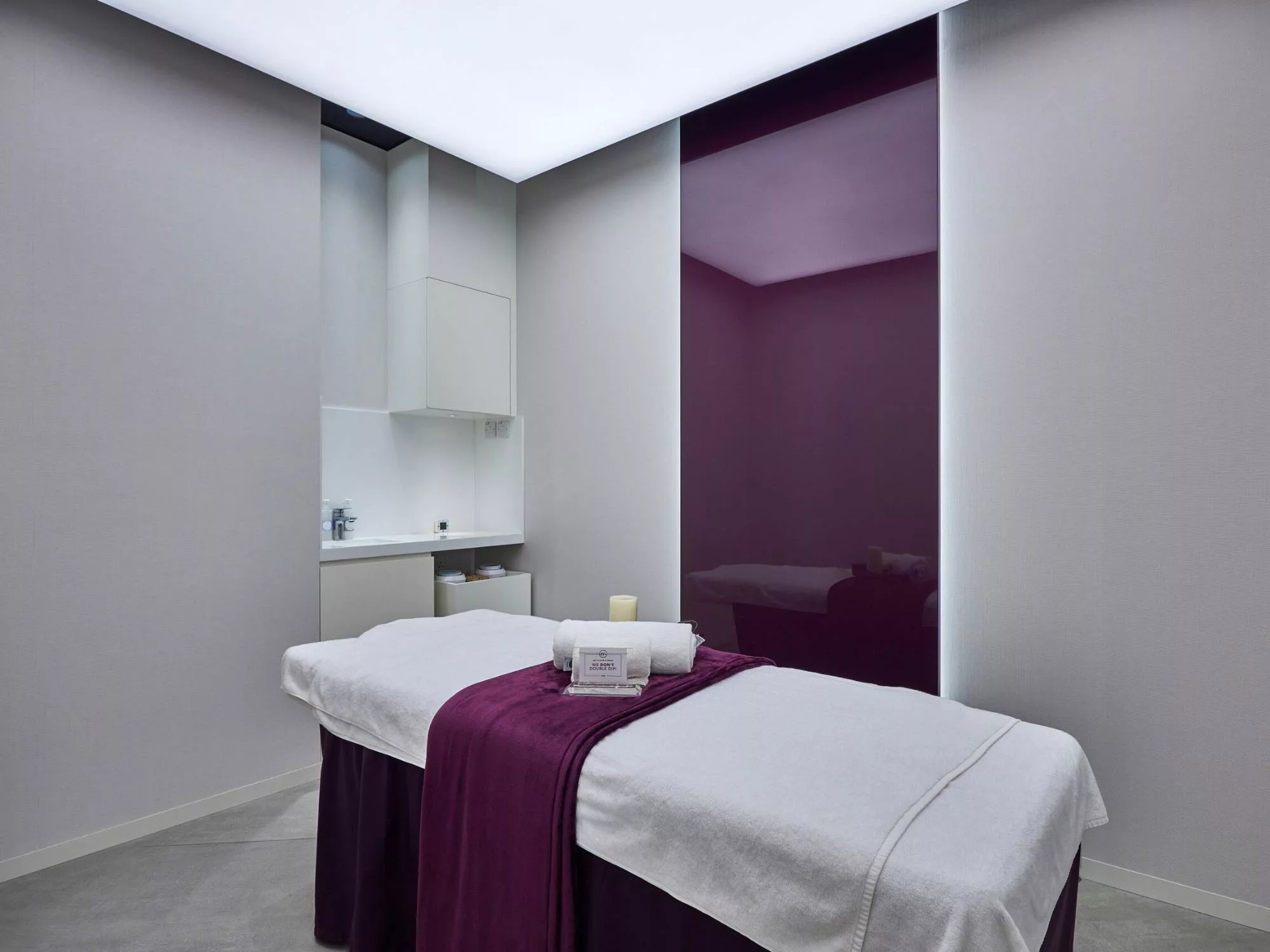 Không Gian Tinh Tế - Thiết Kế Nội Thất Nail House