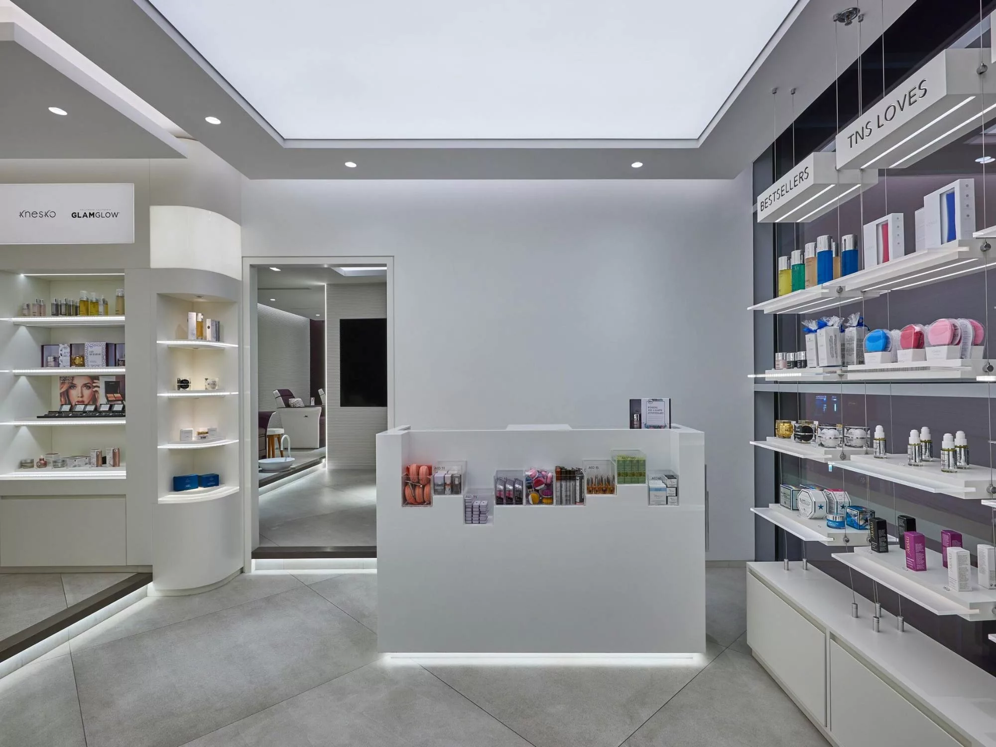 Không Gian Tinh Tế - Thiết Kế Nội Thất Nail House