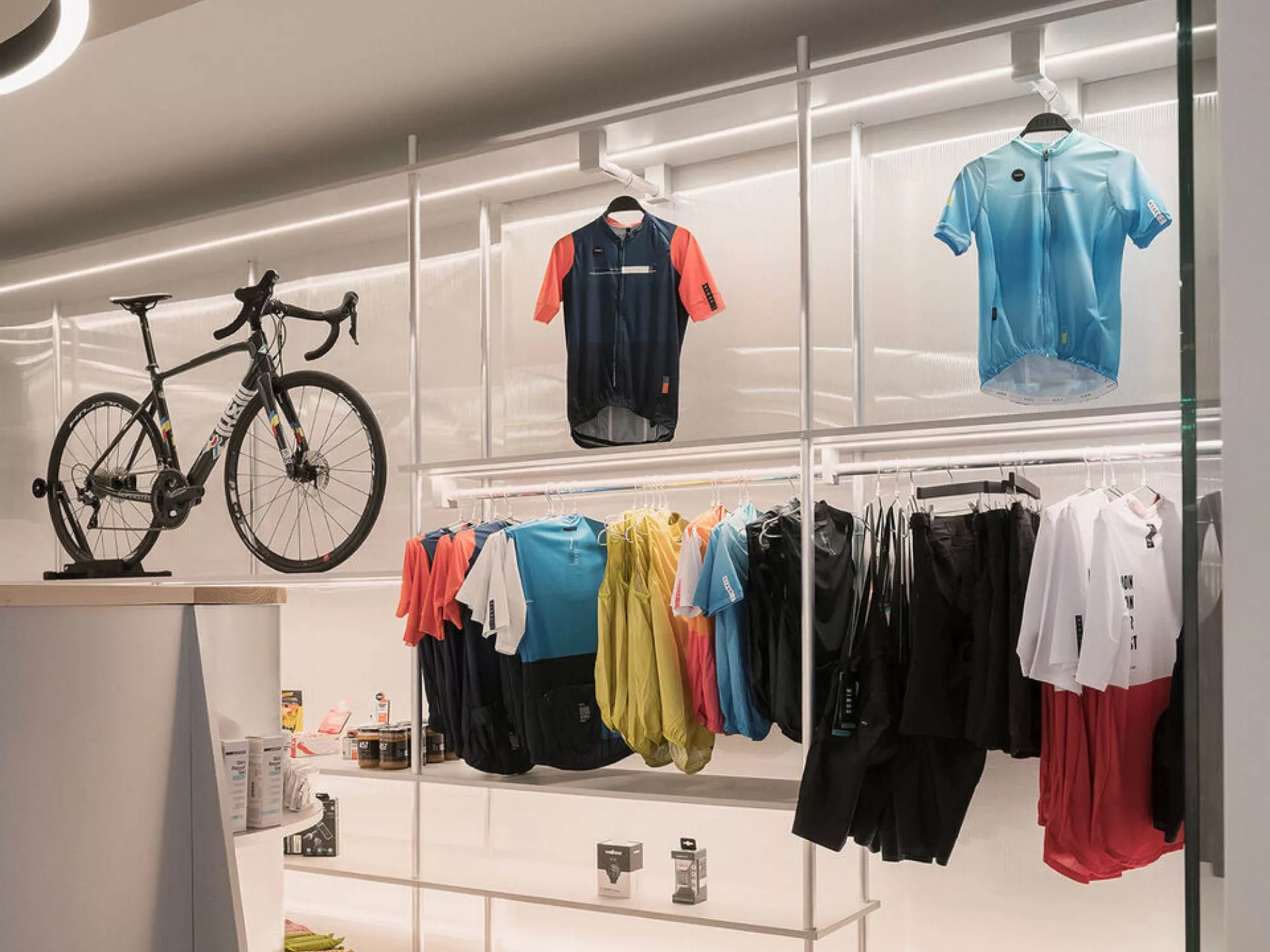 Không Gian Thể Thao Đa Chiều - Tourmalet Store