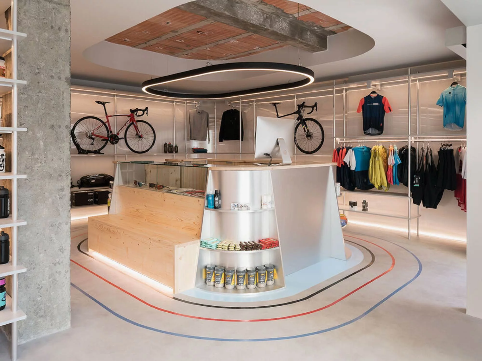 Không Gian Thể Thao Đa Chiều - Tourmalet Store