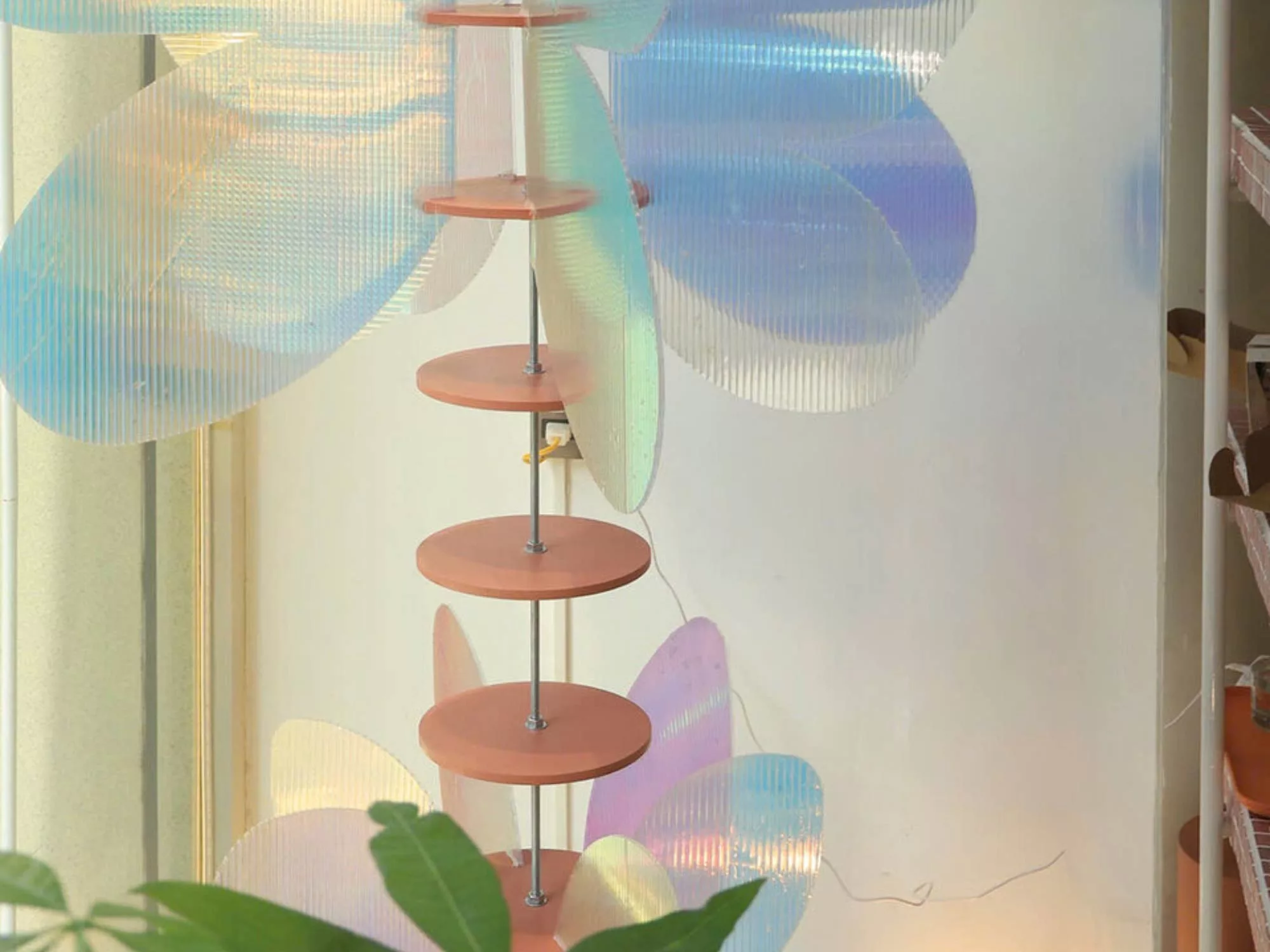 Không Gian Tinh Tế - Showroom Mỹ Phẩm LUXE ELEGANCE