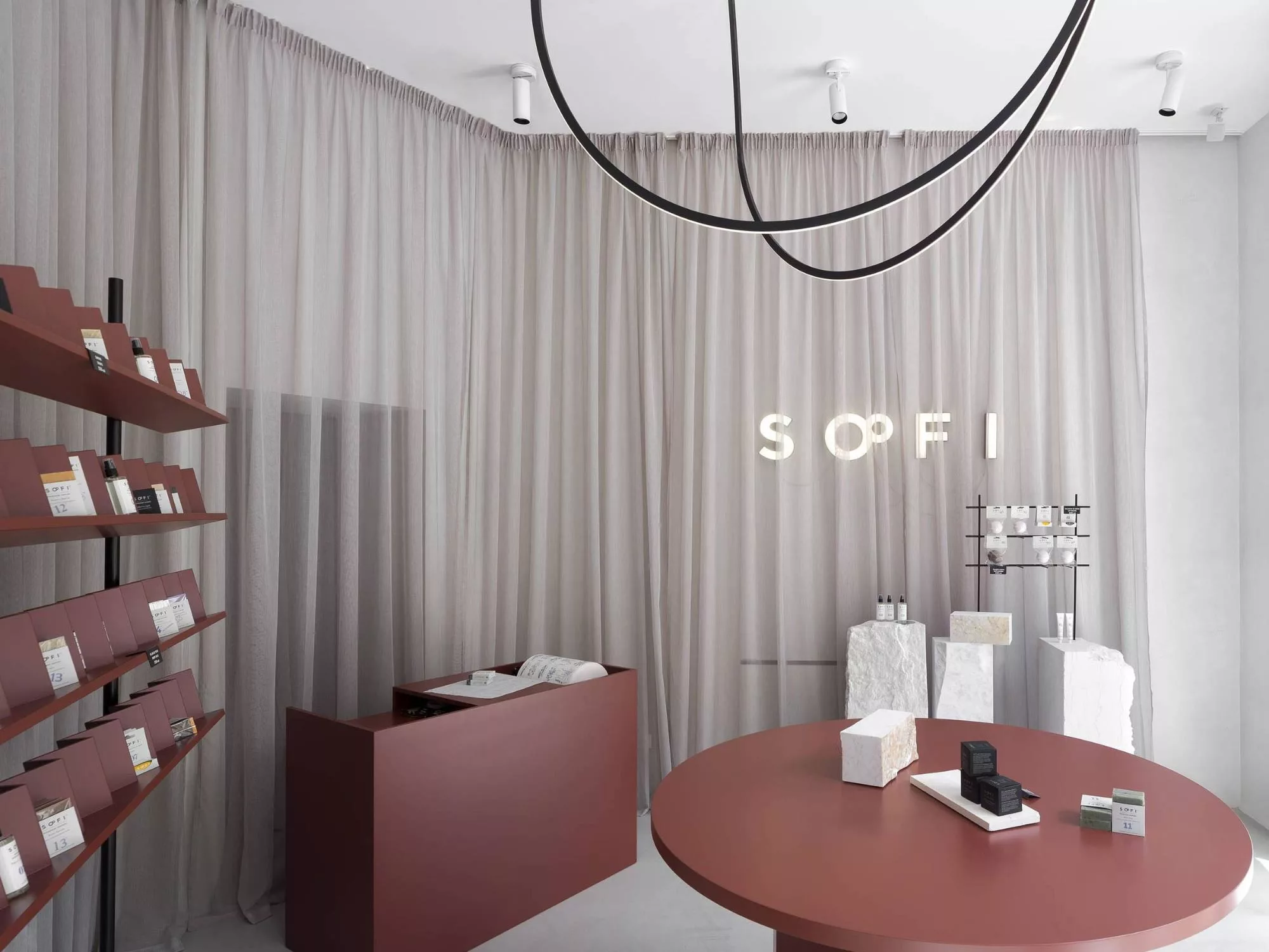 Không Gian Thanh Lịch - Showroom Mỹ Phẩm LUXE ELEGANCE