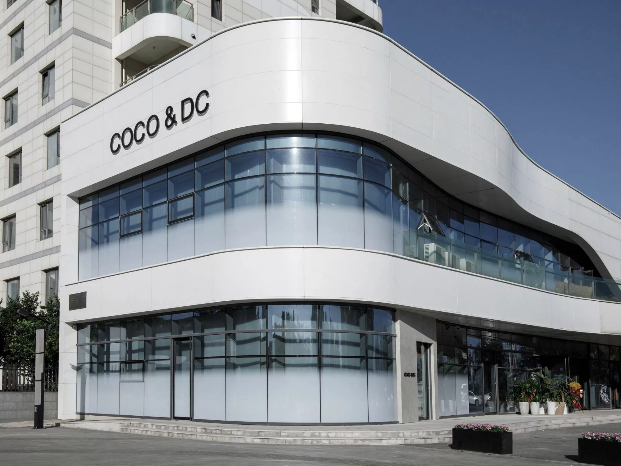 Không Gian Tinh Tế - Thiết Kế Nội Thất Của Coco & DC Fashion