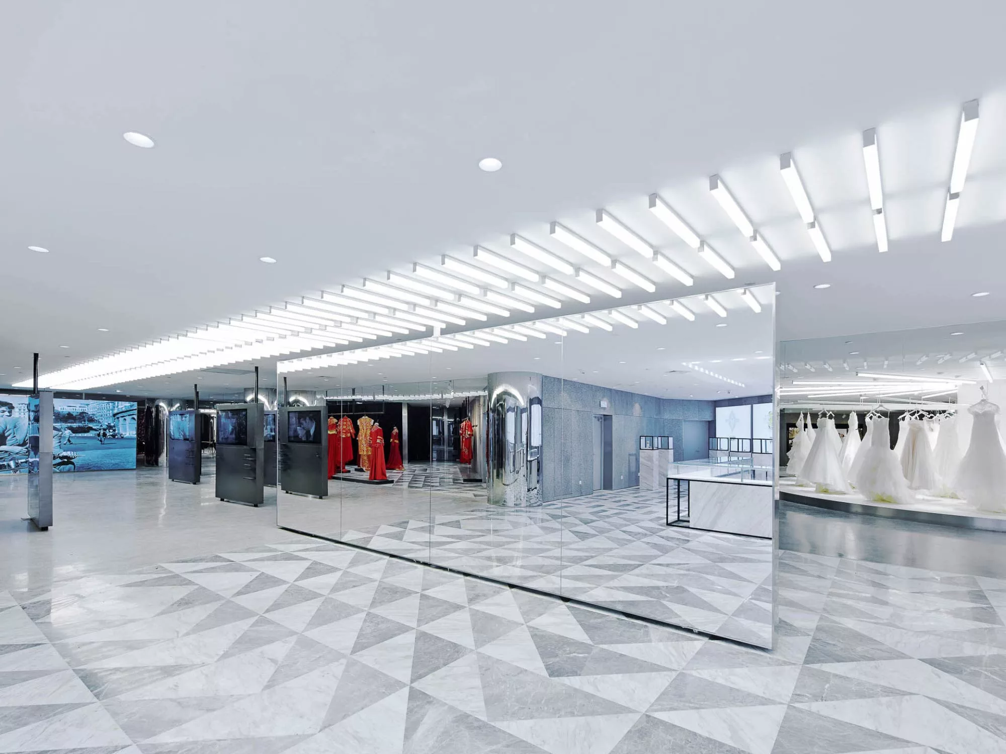 Không Gian Trải Nghiệm Đa Tầng - Showroom DecoLife