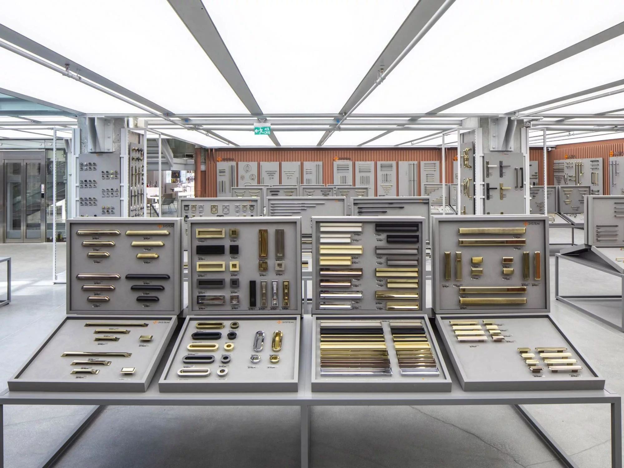 Không Gian Tương Lai - Showroom System