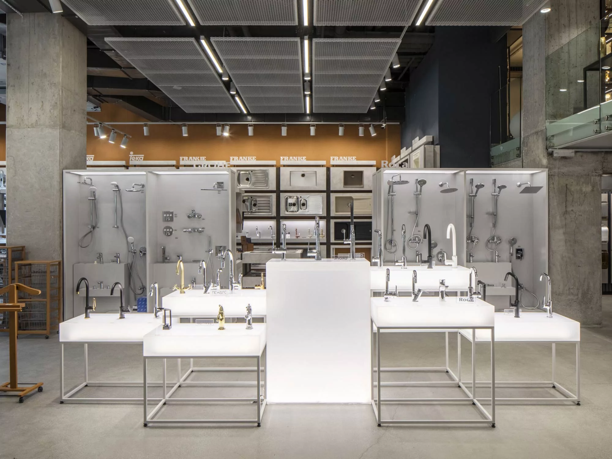 Không Gian Tương Lai - Showroom System