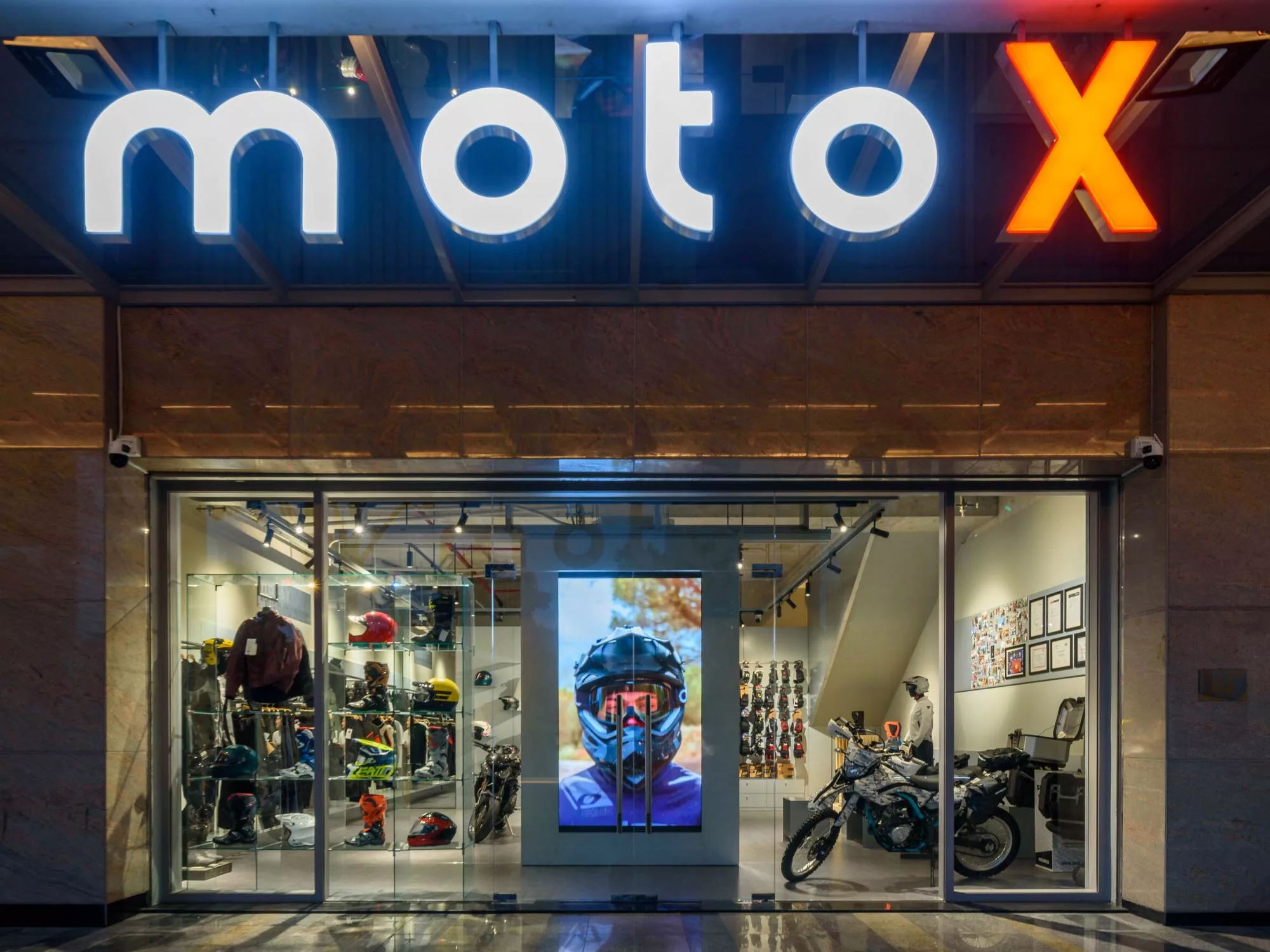 Đẳng Cấp Trong Từng Chi Tiết - Thiết Kế Nội Thất Showroom Mộc Tâm