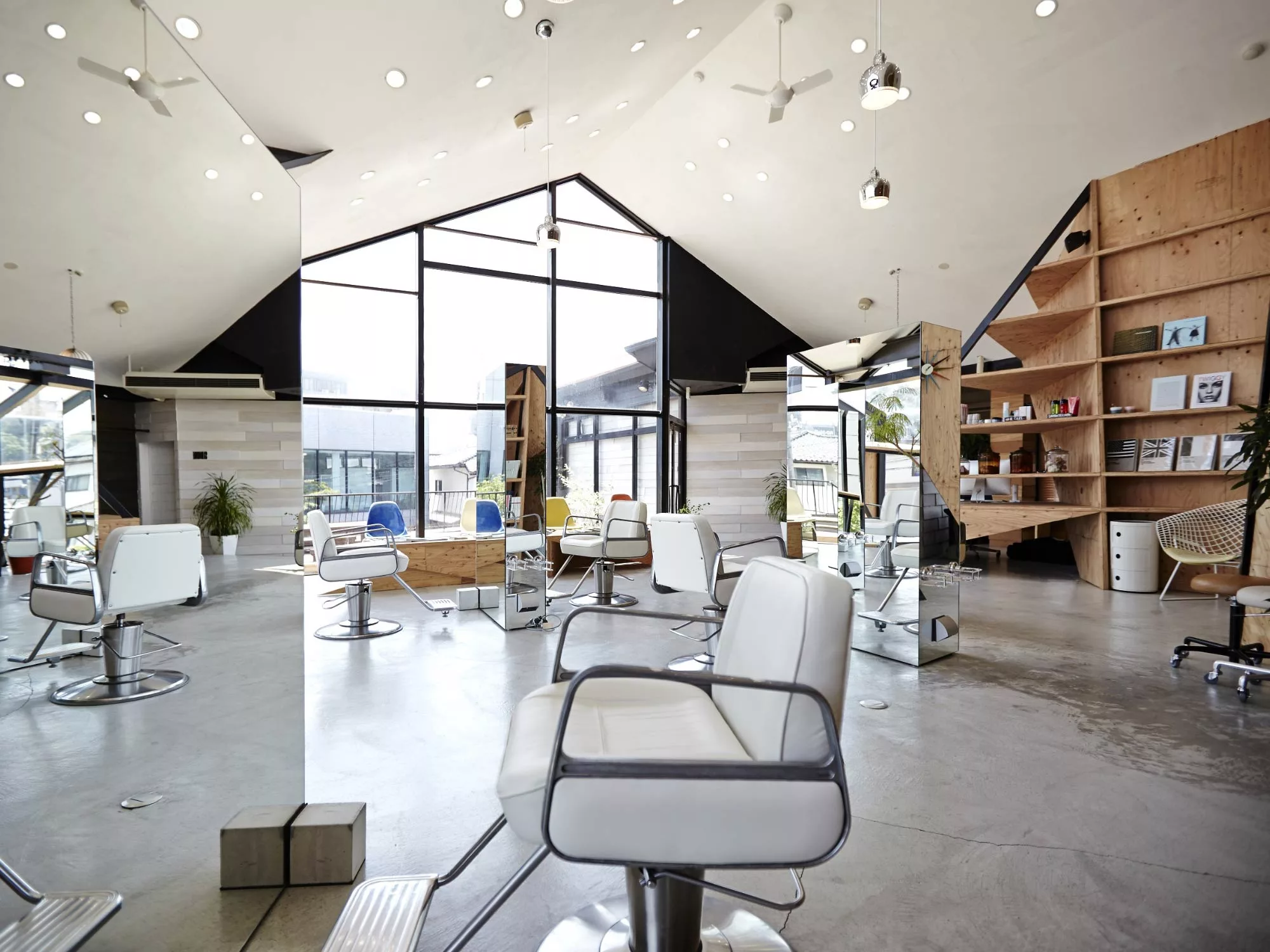 Luna Hair Studio – Không Gian Tinh Tế Và Hiện Đại