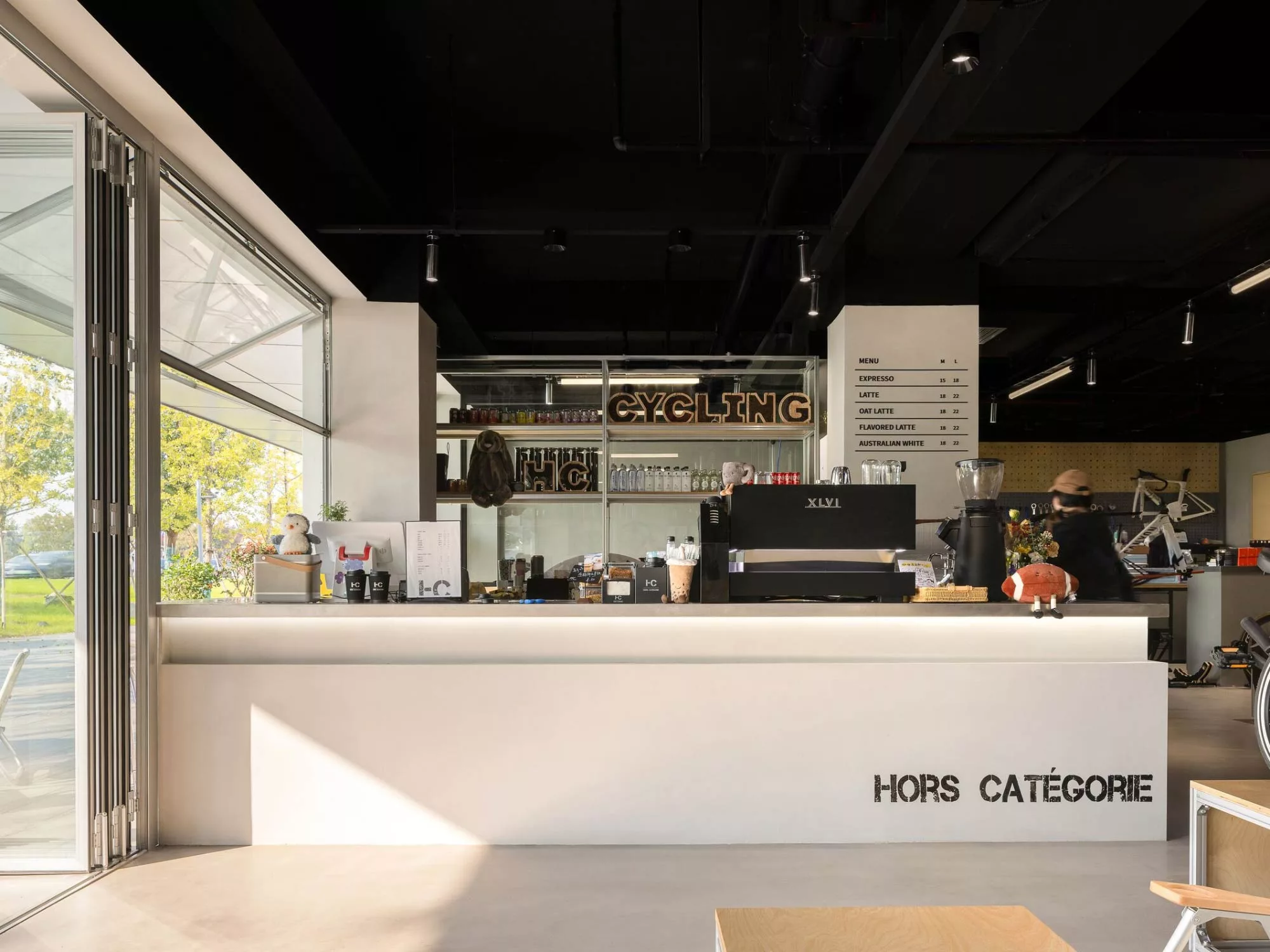 Không Gian Đạp Xe Trải Nghiệm - Hors Showroom