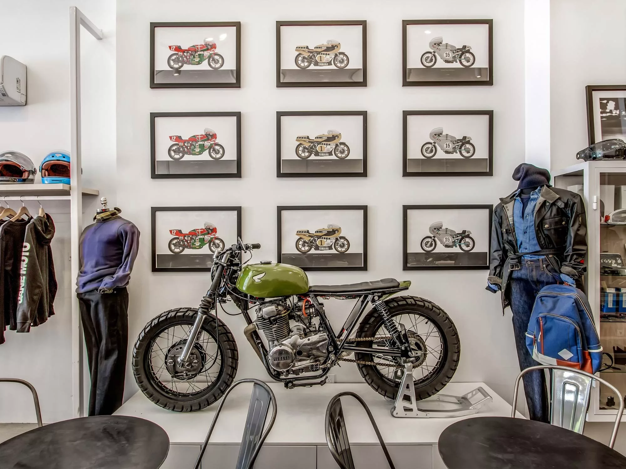 Không Gian Tinh Tế: Jane Gallery - Trải Nghiệm Mới Về Xe Máy