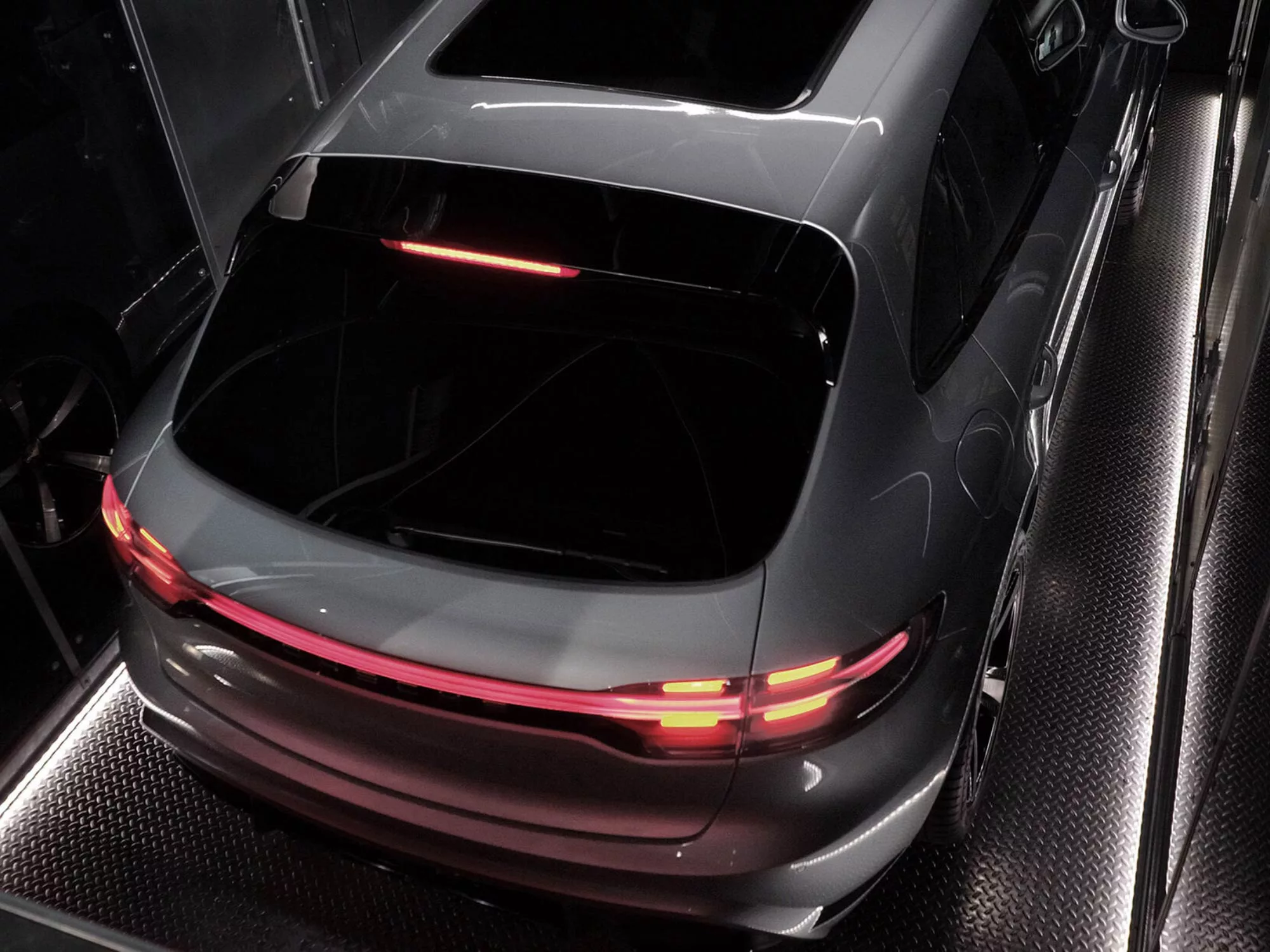 Không Gian Tương Lai: Showroom Ô Tô Future Drive