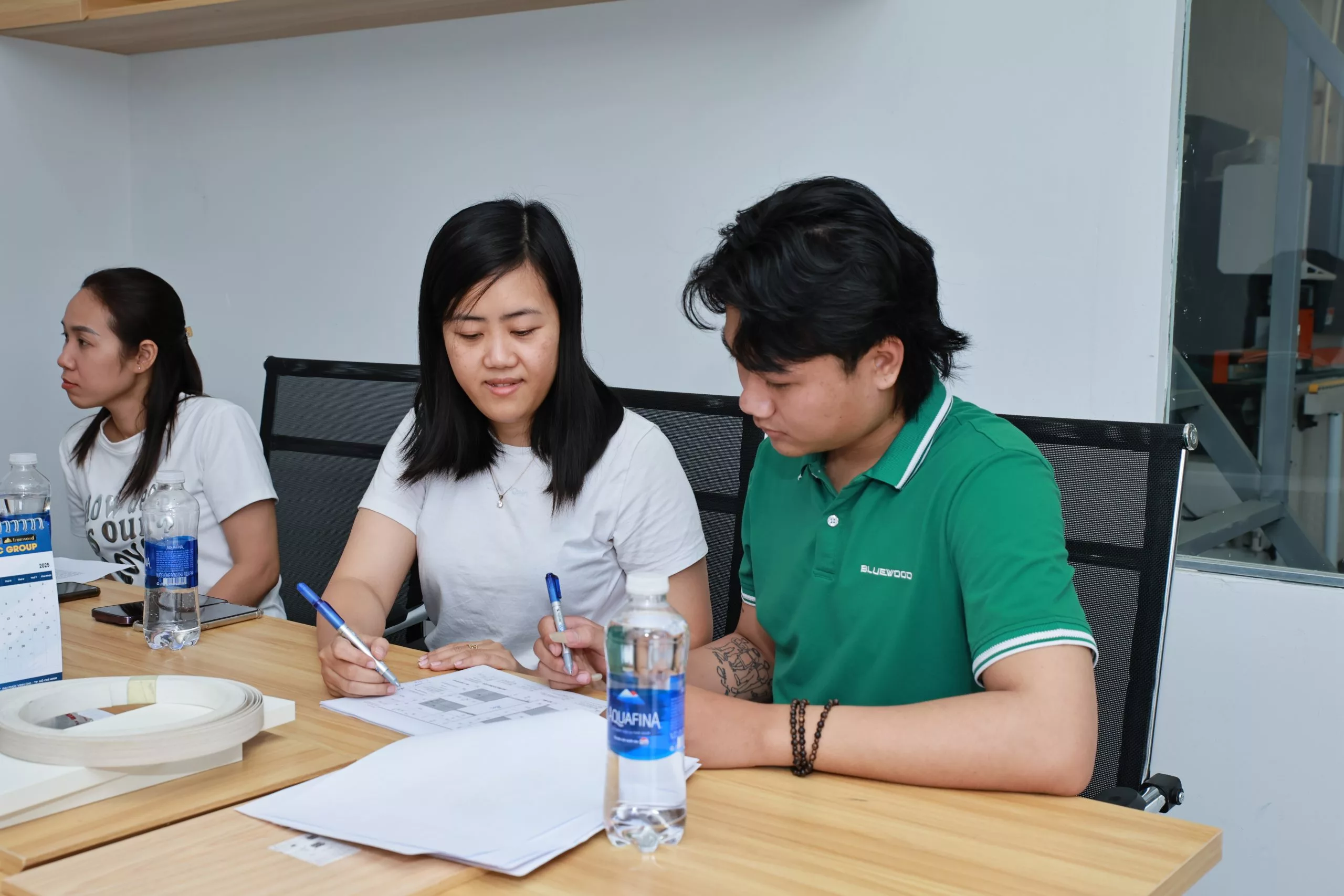Không Gian Tương Lai: Showroom Ô Tô Future Drive