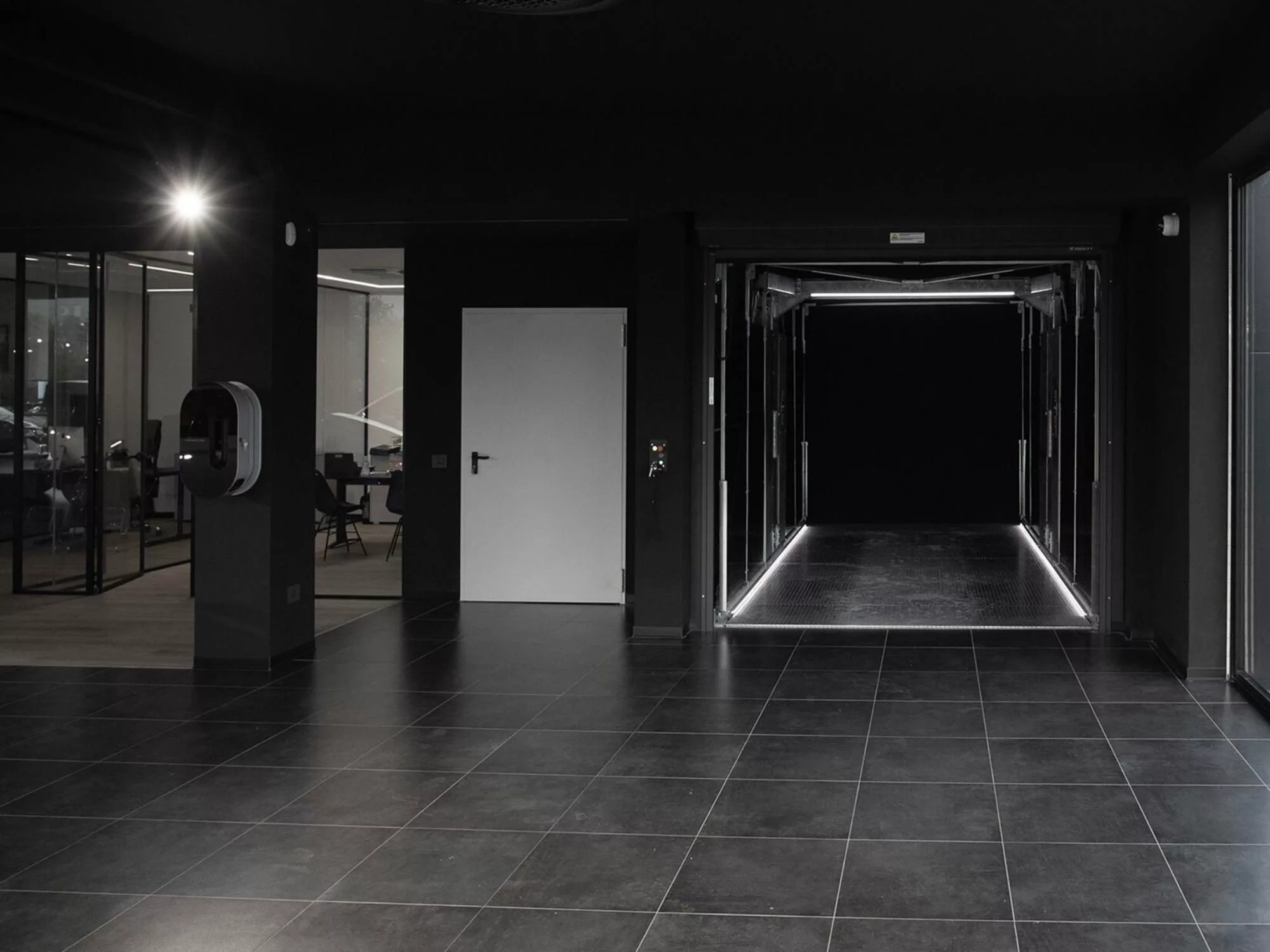 Không Gian Tương Lai: Showroom Ô Tô Future Drive