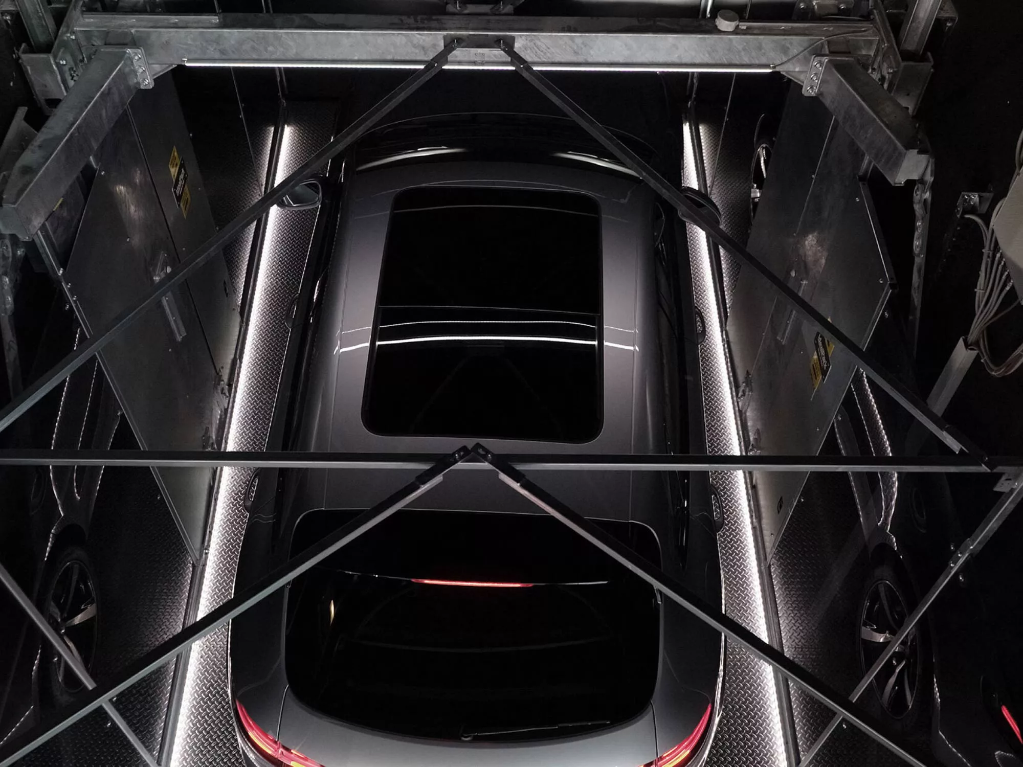 Không Gian Tương Lai: Showroom Ô Tô Future Drive